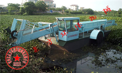 广东潮州市航运总公司购买的DF-SHL110型全自动水葫芦打捞船