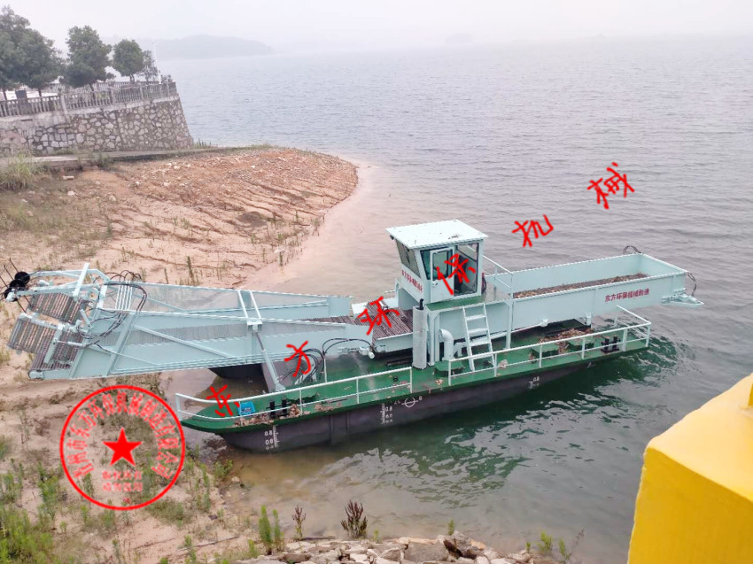 湖南省岳阳水库管理局购买的DFBJ150型全自动水面保洁船